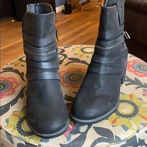 Hokus Pokus black boots